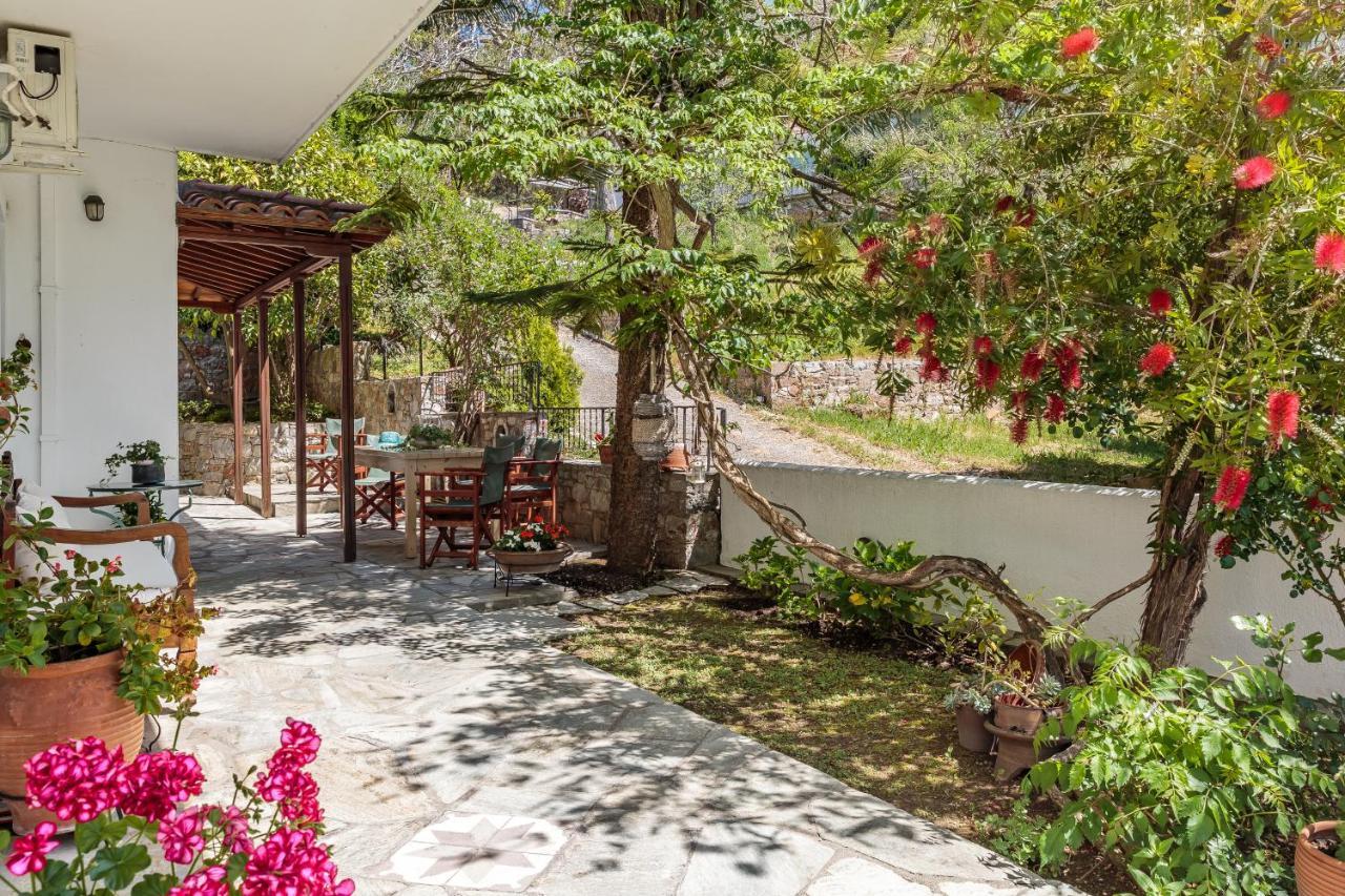 Oikia Guesthouse Stafylos Exteriér fotografie